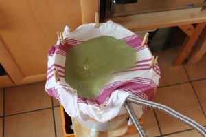 ... kommen durch dem Baumwollfilter
